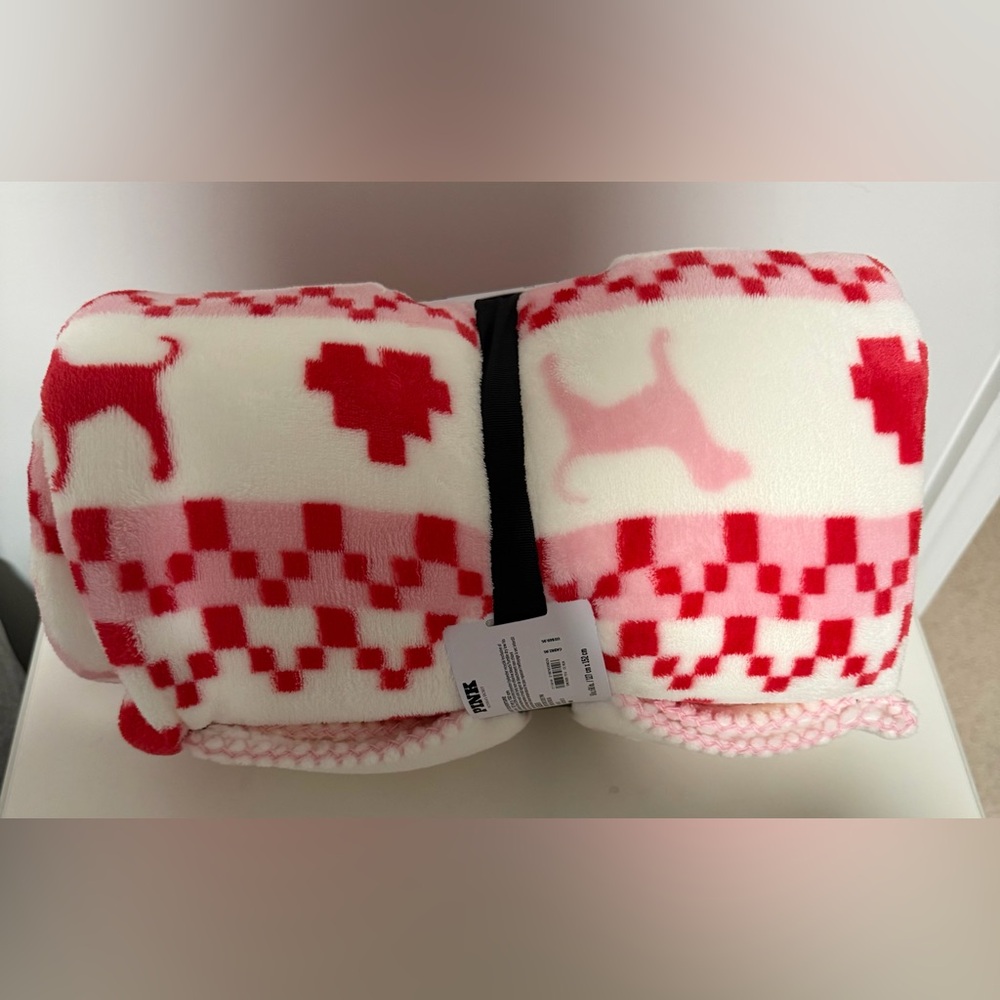 Pink Blanket (NWT)